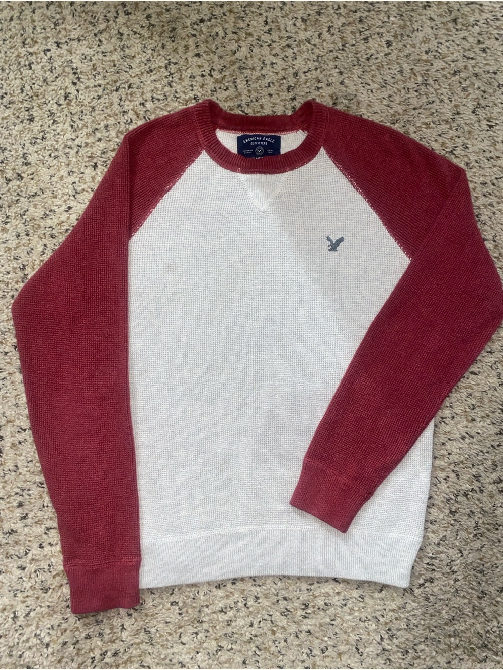 American Eagle Outfitters Two-Tone Raglan Crewneck Sweater - Red & Cream